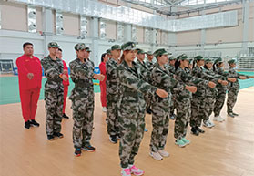 赓續紅(hóng)色血脈 砥砺初心使命 國(guó)家(jiā)田徑隊開(kāi)啓軍訓和(hé)專題思政活動